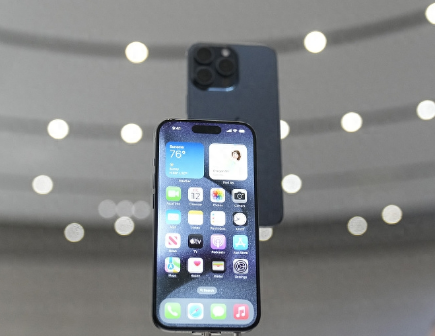 宁都Apple维修站分享买iPhone15还是华为Mate60 
